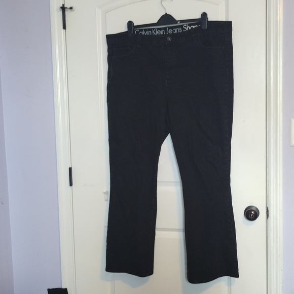 Calvin Klein Denim - Calvin Klein shape plus black straight leg jeans